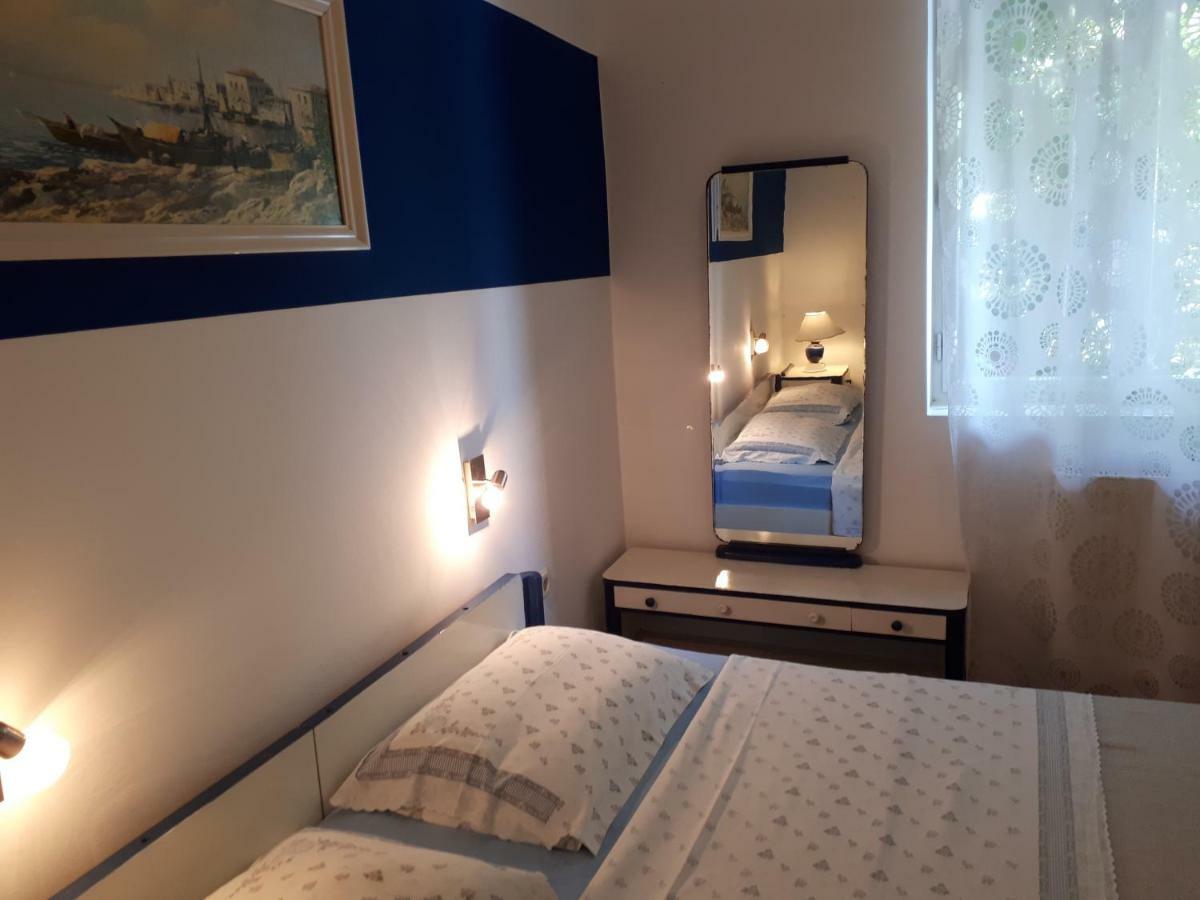 Apartmani Matas Petrcane Bagian luar foto