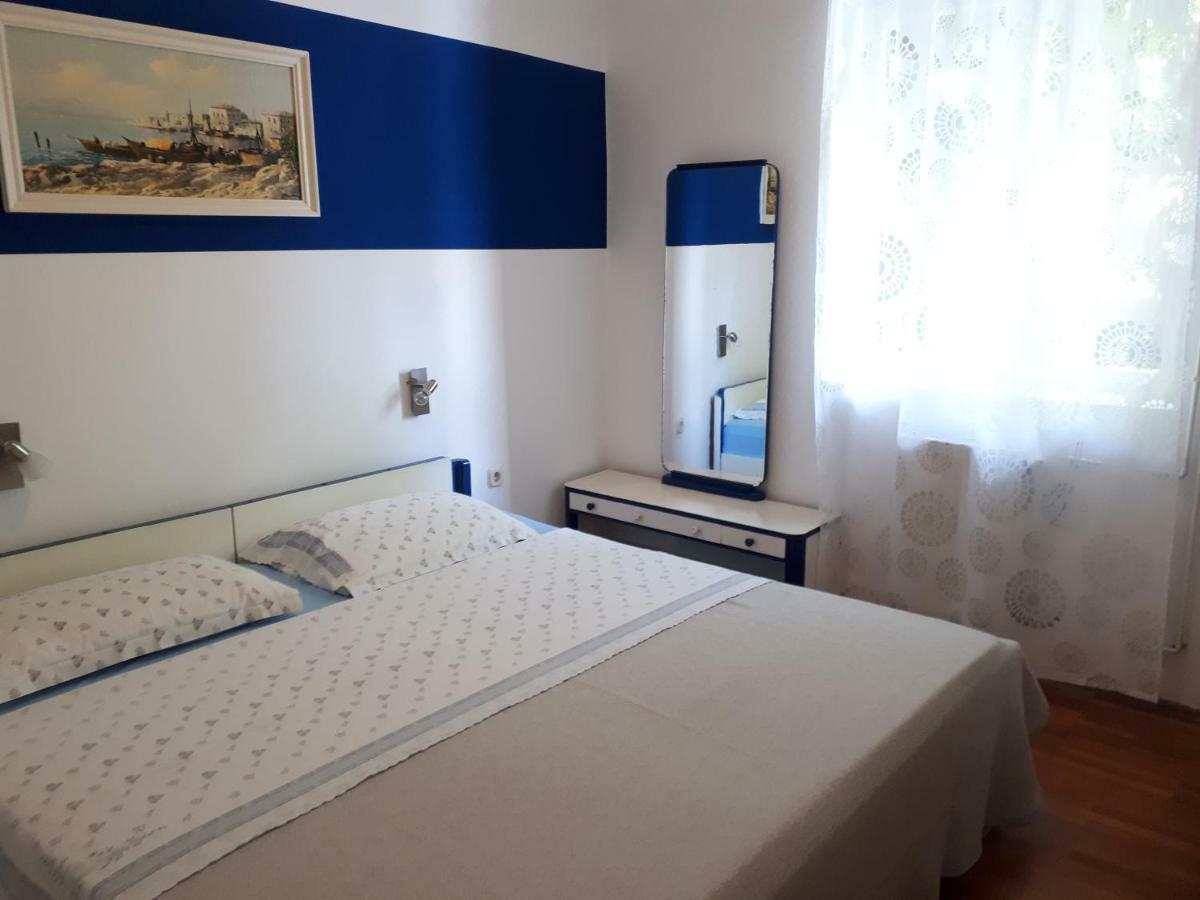 Apartmani Matas Petrcane Bagian luar foto