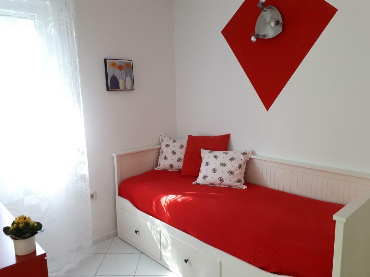 Apartmani Matas Petrcane Bagian luar foto