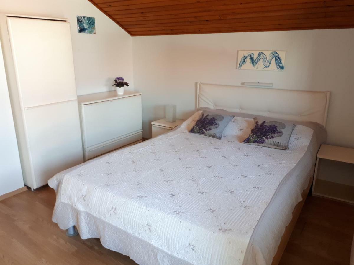 Apartmani Matas Petrcane Bagian luar foto